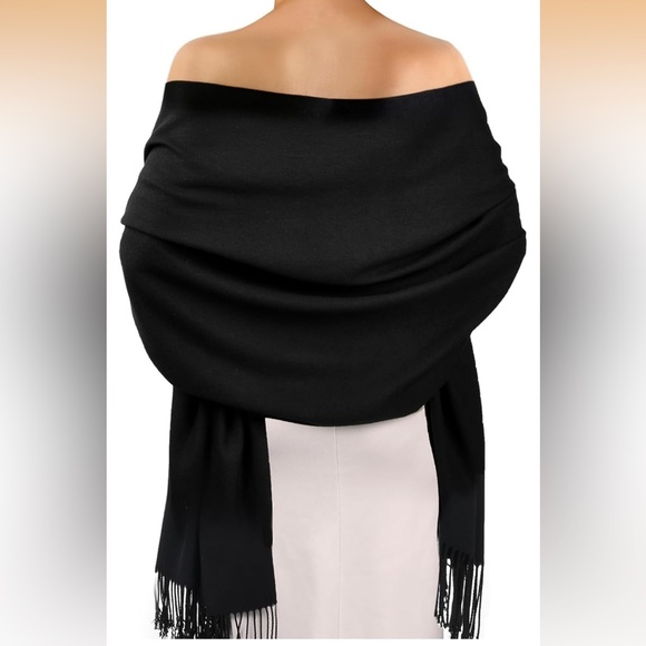 Furtalk Black Shawl - Picture 2 of 4